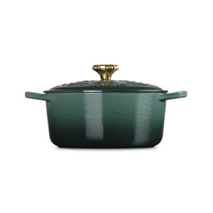 Le Creuset Signature Artichaut Cast Iron Noel Round Casserole 24cm